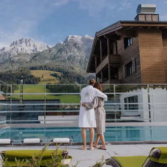 Family pool with mountain panorama in Leogang