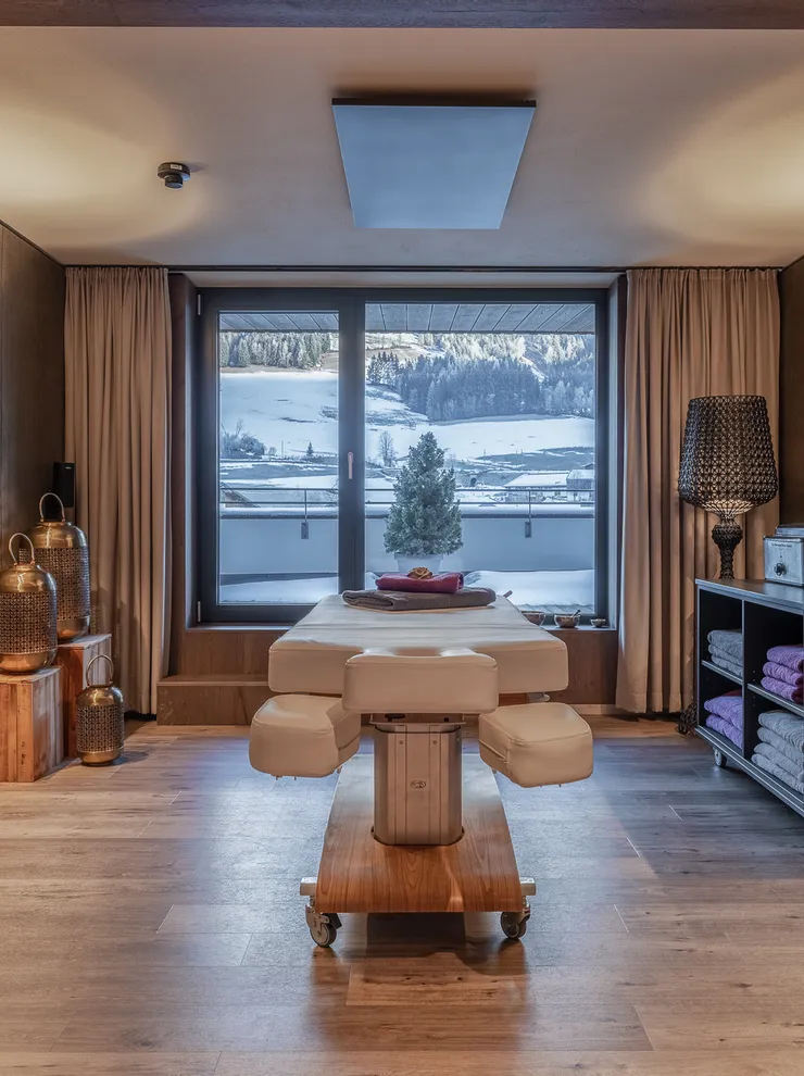 The massage room in the Riederalm spa