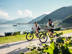 Mountain biking at the Zeller See